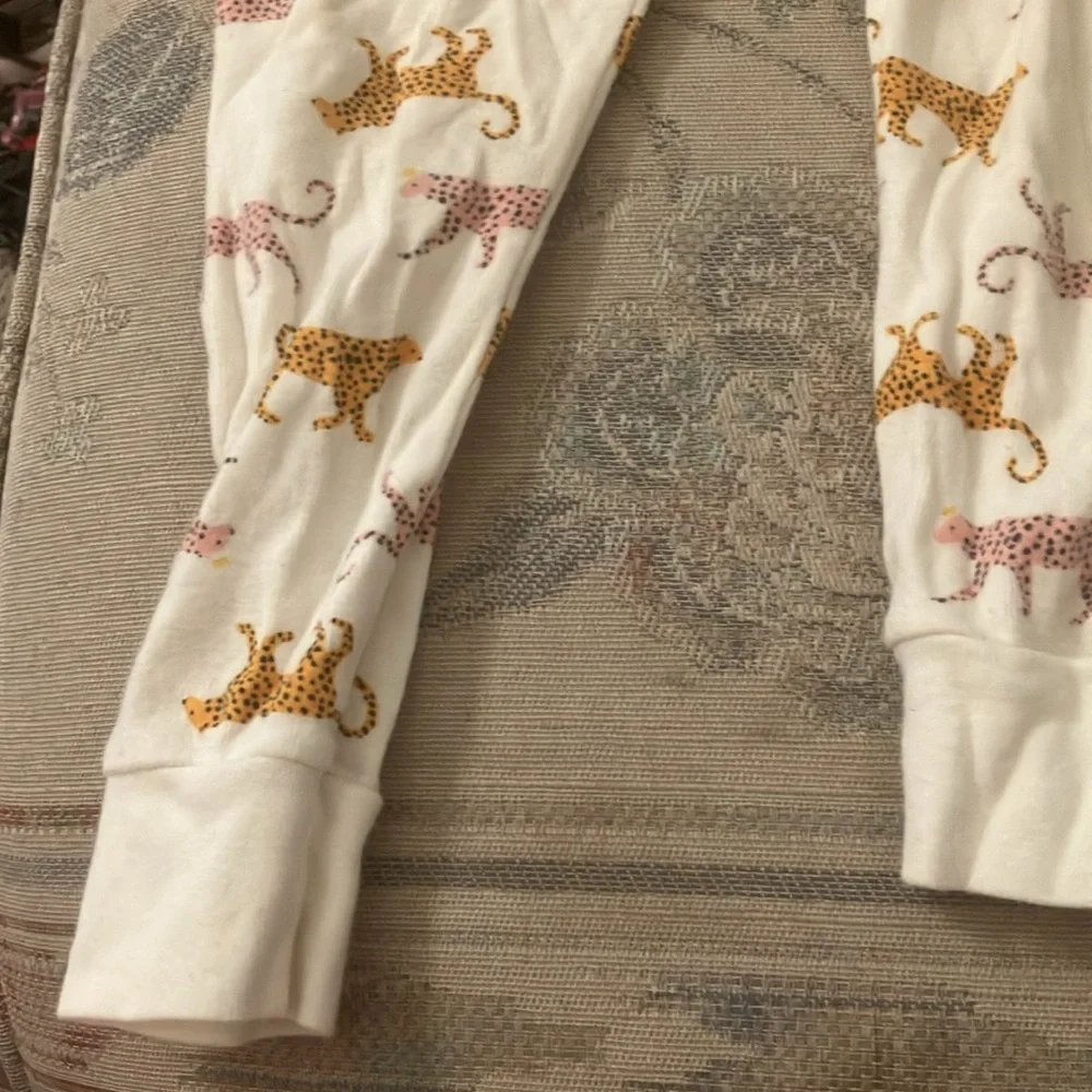 Old navy children’s sleep bottoms 2t